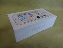 iPhone 5S 32G ワイモバイル 白　極美品　化粧箱 充電ケーブル イヤフォン　_画像9