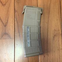 米軍放出品 米軍実物 MAGPUL マグプル PMAG 30 GEN M3 30連マガジン WINDOW 両窓 5.56mm コヨーテ (管理番号S28)_画像3