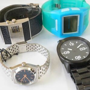 F66 NIXON/ニクソン メンズ 腕時計 4点セット ブランド アクセサリー クォーツ デジタル 大量 まとめて おまとめ まとめ売り 不動品の画像1