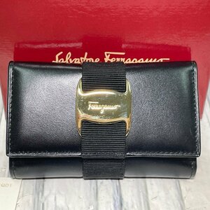 m002 mise(60) 未使用 Salvatore Ferragamo サルヴァトーレ フェラガモ ヴァラ 6連 キーケース 革 レザー 黒 ブラック 元箱付き