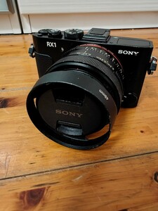 ソニー SONY DSC-RX1　フルサイズ　コンパクトデジカメ