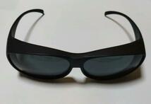 即決 未使用 メガネの上からでも装着OK 99%UVカット オーバーグラス ゴーグル オーバーサングラス 花粉メガネ 花粉眼鏡 紫外線 飛沫防止_画像3