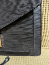 美品　LOUIS VUITTON エピ モンソー　鍵付き　 ハンドバッグ ルイヴィトン ブラック　ノワール ゴールド 金具 型押し M52122_画像10