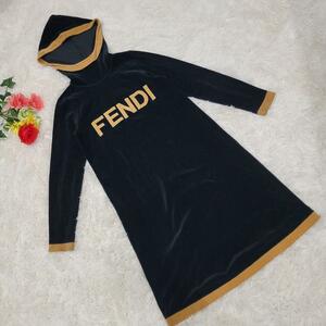 FENDI　ブラック×ベージュ　ベロア　高級感　ワンピース　フーディー　ドレス