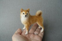 小さな柴犬　9cm　羊毛フェルト　日本犬　手乗りサイズ　ミニチュア　ハンドメイド_画像1