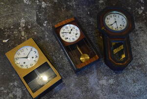 壁掛け時計　3台セット　動作不明　昭和レトロ　木製 柱 振り子 掛時計 ボンボン ゼンマイ式 ヴィンテージ 昭和 レトロ アンティーク