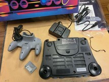 【HW67-11】【100サイズ】ニンテンドー64 本体セット/ゲーム機/任天堂/通電可/ジャンク扱い/※傷・汚れ有_画像5