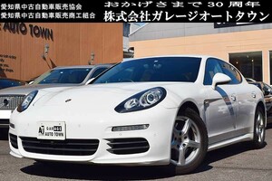 2014 Model Porsche Panamera Sports Chrono Package Новая модель Популярная белая версия регулярного дилерского транспортного средства Вы можете проверить текущий автомобиль во время выставки