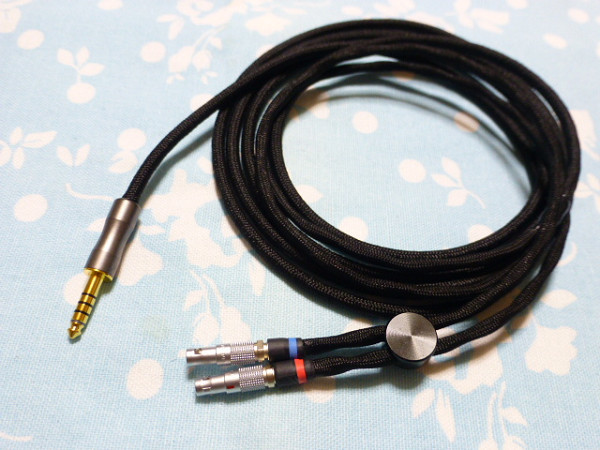 Ultrasone Edition 15 Jubilee 25 用ケーブル MOGAMI 2534 200cm Ultrasone Edition 15 Jubilee 25 用ケーブル MOGAMI 2534 200cm