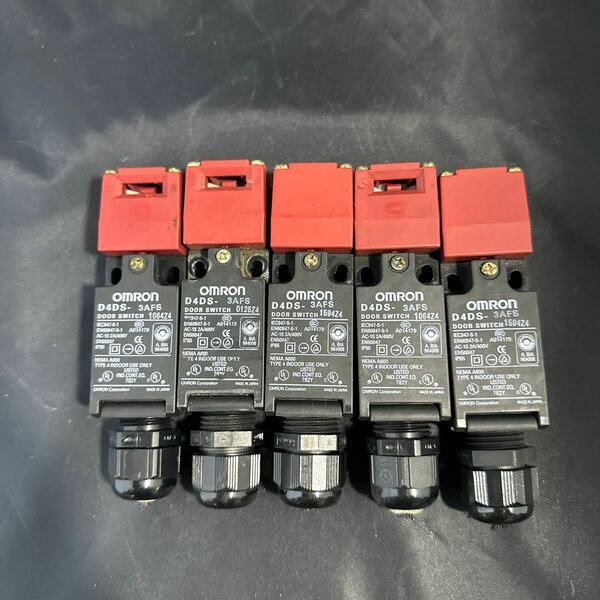 「I62_1K」OMRON D4DS-3AFS SAFETY DOOR SWITCH