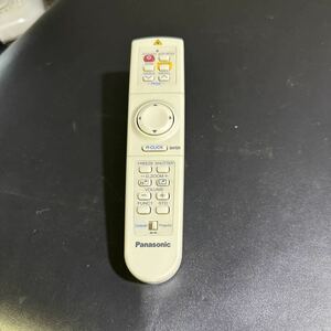 「23_KN1」panasonic プロジェクター　リモコンN2QAEA000014 対応機種不明　現状出品　^A4_2