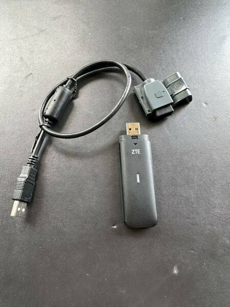 「2FA44_13K」ZTE LTE USB Modem MF833V 現状出品