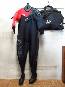 World Dive ワールドダイブ ドライスーツ 着丈約150cm 厚さ約5mm ブーツ27cm ダイビング 管理24D0207D-H07