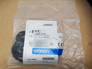新品未使用 OMRON オムロン E3T-FT11 アンプ内蔵形光電センサ 管理6E0130H-YP