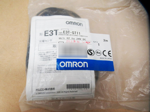 新品未開封 OMRON オムロン アンプ内蔵型光電センサ E3T-ST11 2m 管理6E0130I-YP