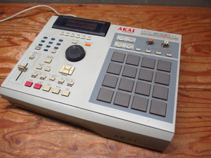 AKAI アカイ MPC2000XL MIDI PRODUCTION CENTER サンプラー 通電確認済み 管理6J0215I-W2