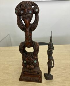 木彫 置物 インドネシア　マレーシ　お土産　高さ:39cm 高さ:27cm