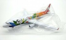 レア！★ 四川航空 ★　飛行機模型　1:400スケール　A320 型機・パンダ号　日本未発売品！_画像2