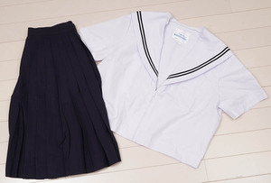 セーラー服（夏服）スカート、Lサイズ 愛知 名古屋 黒2本線 中学 高校