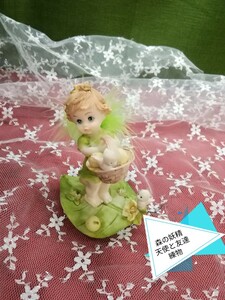 g_t Ｓ806 ハンドメイド 人形 (樹脂製) 森の妖精 天使と友達シリーズ サイズ縦約8cmⅹ横約5cmⅹ高さ約10cm 中古