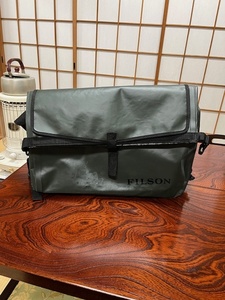 FILSON フィルソン 防水メッセンジャーバック