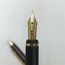 ☆ネーム入 MONTBLANC モンブラン ノブレス オブリージュ ボルドー ペン先 18K 750 万年筆 ！_画像2