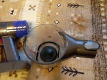 ①dyson/ダイソン 本体 サイクロン SV07 クリーナー 掃除機 _画像5