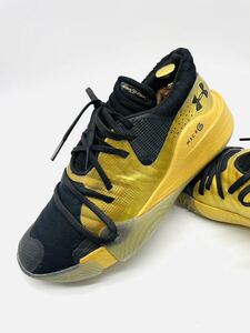 衝撃プライス！【最強スポーツモデル！】好配色！最強の1足！【UNDER ARMOUR UAスポーンLow】上質バスケシューズ/黒金/jp26cm