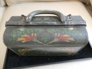 Huntley & Palmers Reticule Handbag Biscuit Tin c 1905 in art nouveau style VG 海外 即決