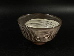 【福蔵】京焼 茶碗 在銘 松寿 刷毛目 菊紋 李朝風 三島 茶道具 美品 径12cm