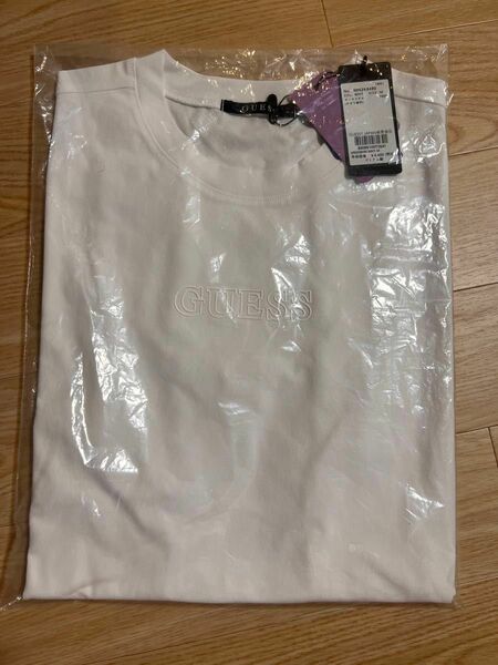【新品タグ付き】GUESS白ロゴTシャツ