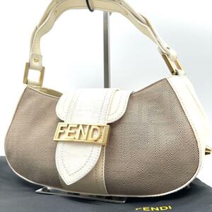 《美品》FENDI フェンディ ズッカ レザー切替 ワンショルダーバッグ マンマバケット キャンバス スパイク 肩掛け ホワイト