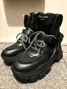 PRADA ペガサス スニーカー ブーツ モノリス 40