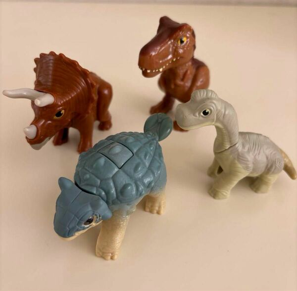 マクドナルド ハッピーセット おもちゃ 恐竜 4体 美品