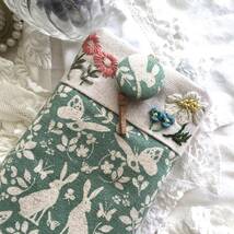 ◆刺繍めがねケース*お花刺繍うさぎバイカラー”春ぅ〜な眼鏡handmade_画像2
