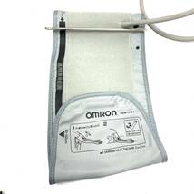 送料無料h57239 OMRON オムロン 自動電子 上腕式 血圧計 HEM-8712 簡単 健康用品 測定器 健康器具_画像3