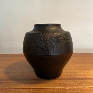vintage vase Japan 花瓶 アンティーク レトロ 昭和 南部鉄器 ミッドセンチュリー 生花 壺 花器 ぶどうの画像1