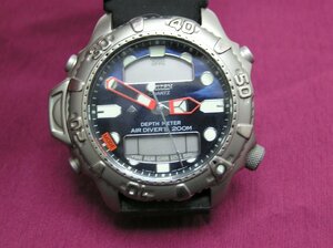 ★ハローカメラ★ 9079 シチズン Citizen DEPTH METER AIR DIVERS 200m C500-Q00122 デジアナ 腕時計 ジャンク ダイバー 1円開始