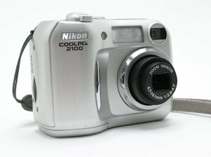 ★ハローカメラ★9416 Nikon COOLPIX 2100 シルバー(200万画素) CFカード対応 動作品 現状 電池式（単3×2本）1円スタート 即決有り