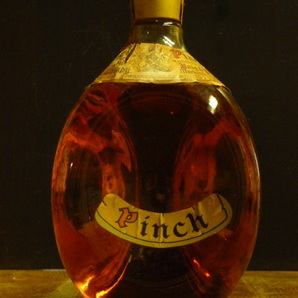 特級「Pinch」 1971～73年流通のピンチ（Dimpleディンプル）760ml 43度 1960年代蒸留 サントリー(株)輸入「浜通２」従価  Pinch-0130-Aの画像1