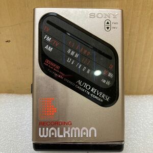 YK9476 SONY ソニー WM-F203 RECORDING WALKMAN カセットウォークマン カセットプレーヤー シルバー ジャンク