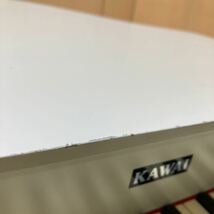 YK9682 KAWAI カワイ グランドピアノ 32鍵 ホワイト ミニピアノ 河合楽器 知育 玩具 音感 教育 練習 現状品　出音確認済　現状品　0217_画像8