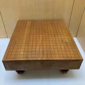YK9195 碁盤 板厚 約8.7cm 幅約41.7*45.5*H約20.5cm 足付 ヘソあり 天然木 囲碁盤　現状品　0126
