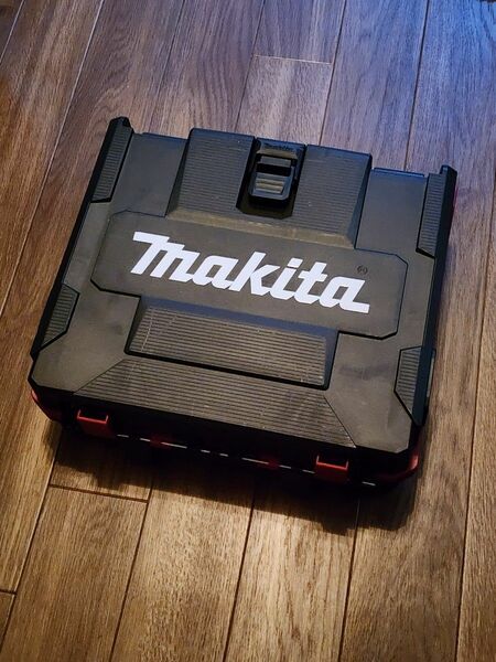 マキタ インパクトドライバ TD001黑 2.5Ahバッテリ2本、充電器、ケース付 TD001GRDX 40Vmax