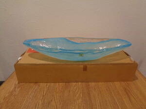 岩田ガラス　華道具　ブルーのガラスの水盤　未使用保存品