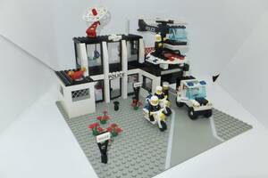 LEGO #6386 警察署 Police Command Base 街シリーズ　オールドレゴ