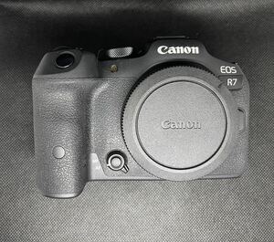 Canon EOS R7ミラーレス一眼 キヤノン ボディ中古。購入して約3ヶ月