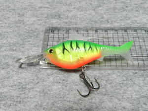 即決　ストーム　STORM SOFT SHAD ソフトシャッド　　美品　11ｇ　トロピカル　インコ　オウム　　テールとヒレが動く