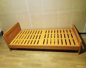  wooden single bed duckboard type 