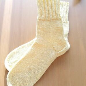 手編みの靴下ハンドメイド毛糸の靴下大きいサイズ幅広ゆったりタイプ